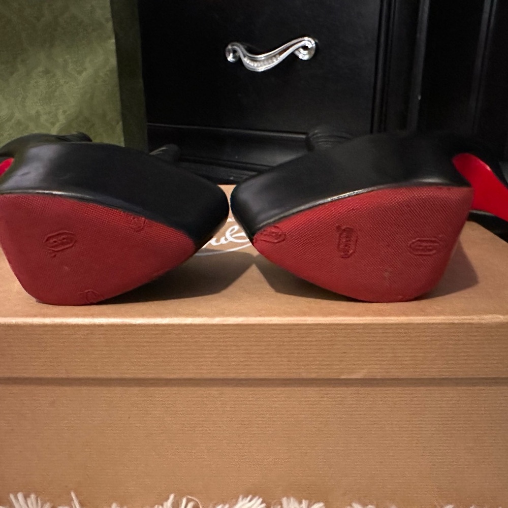 Elegant Black Platform Ankle Boots - Picture 4 of 6